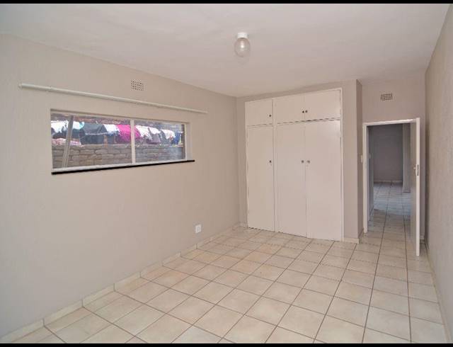 1 BEDROOM APARTMENT FOR SALE IN WINDSOR